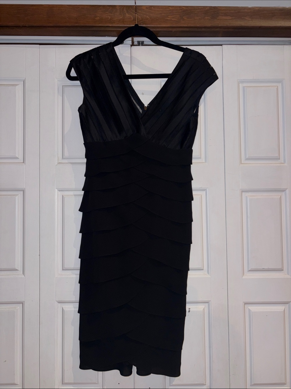 Adrianna Papell Black V-Neck Tiered Midi Dress